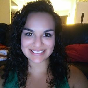 Meet your Posher, Candace